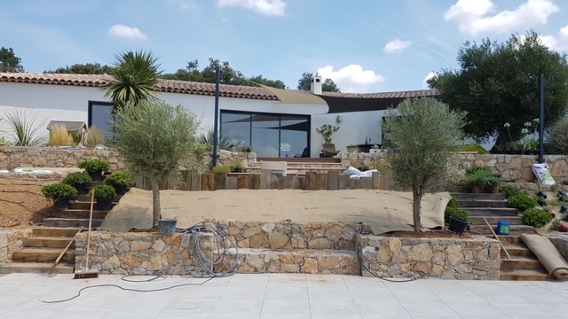 Natura Paysages Jardin Sur Mesure Lorgues Talus 2