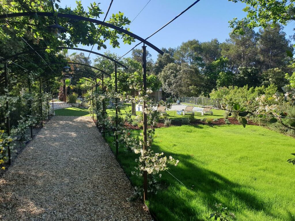 Natura Paysages Jardin Sur Mesure Lorgues Jardin Mediterraneen 10